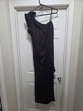 Elegant One-Shoulder Purple Evening Dress